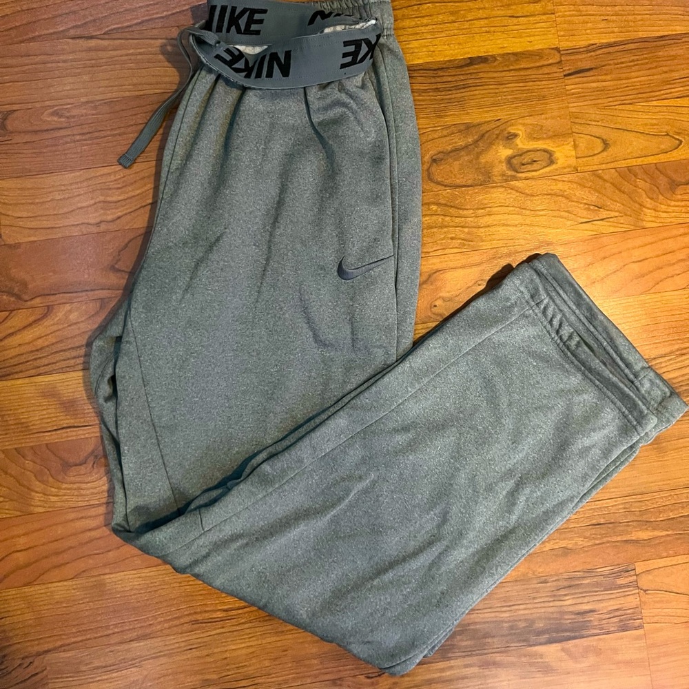 NIKE THERMA SWEAT PANTS